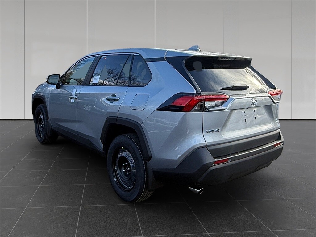 2025 Toyota RAV4 LE photo 3