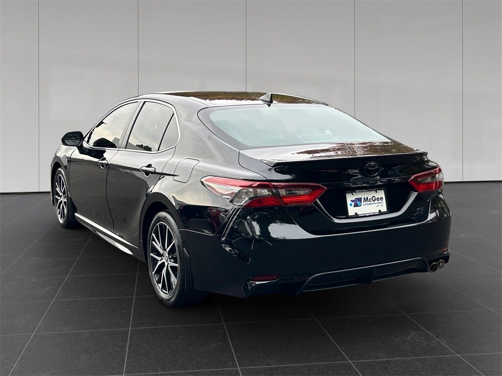 2023 Toyota Camry SE photo 3