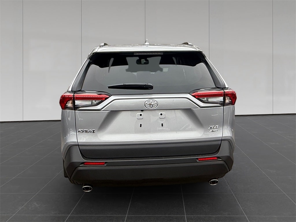 New 2025 Toyota RAV4 XLE XLE AWD SUV