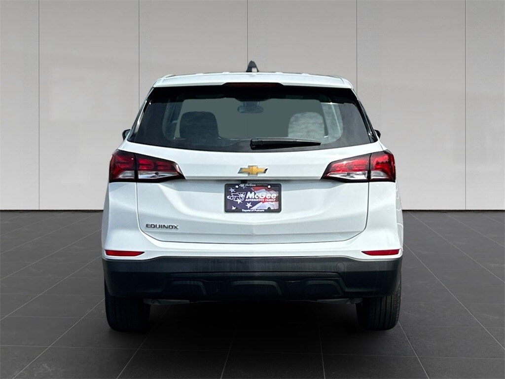 2022 Chevrolet Equinox LS photo 3
