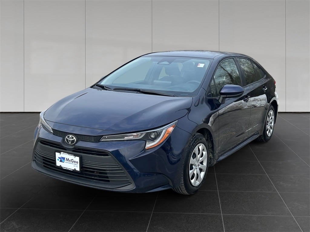 2023 Toyota Corolla LE's photo