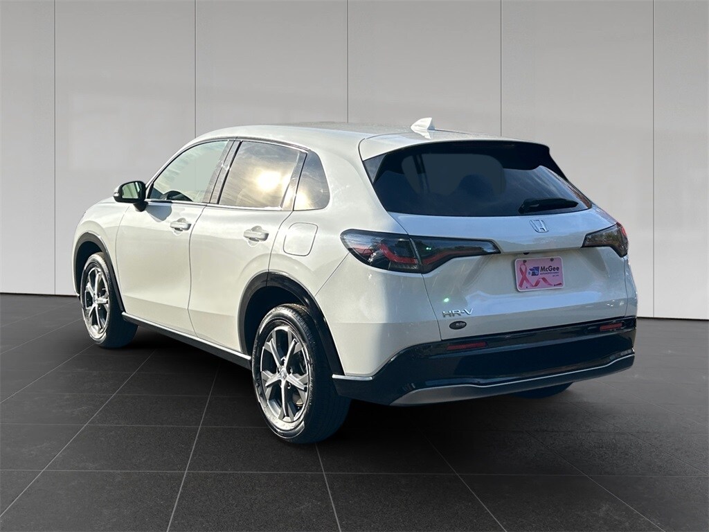 2024 Honda HR-V EX-L photo 3