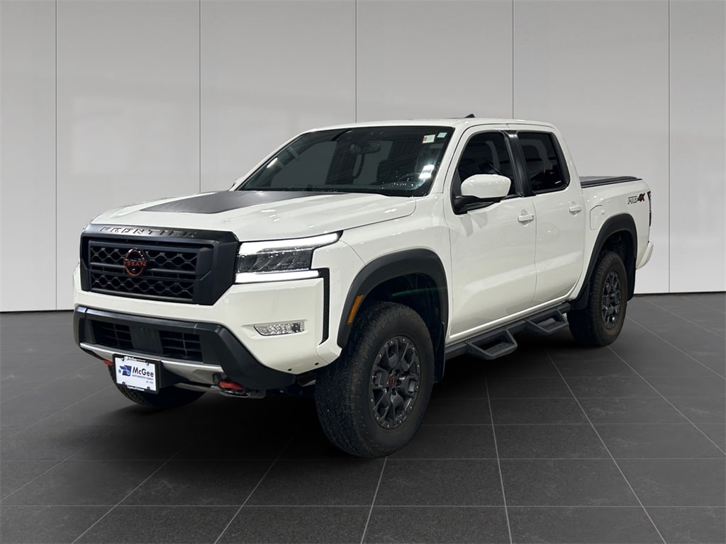 2022 Nissan Frontier PRO-4X's photo