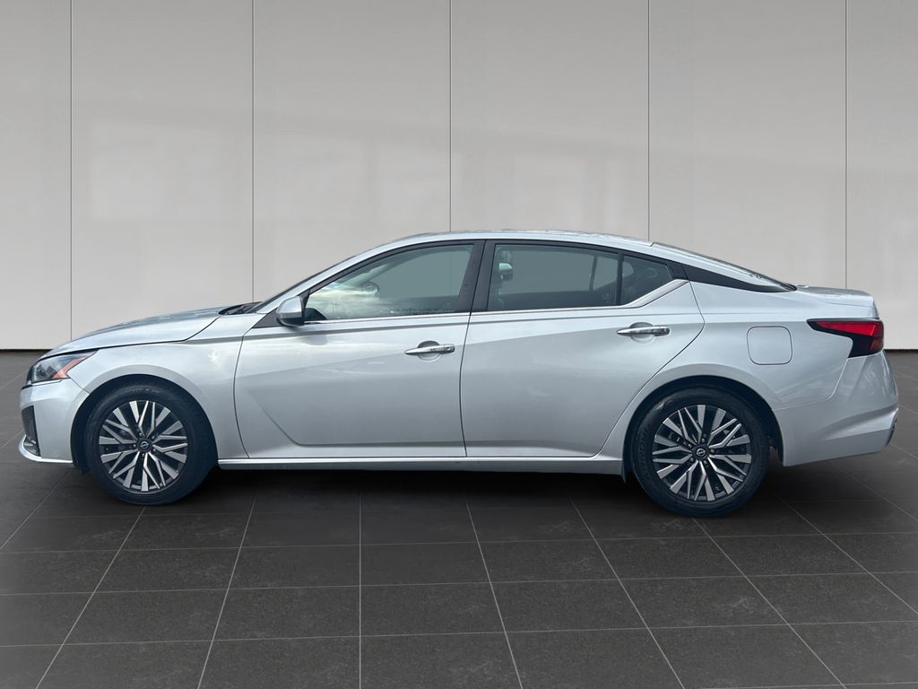 Used 2023 Nissan Altima SV with VIN 1N4BL4DV1PN372348 for sale in Putnam, CT