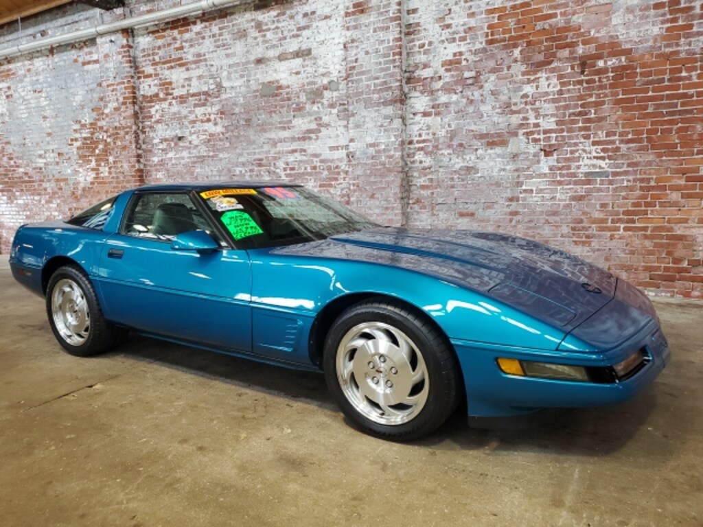 Used 1995 Chevrolet Corvette Base Coupe