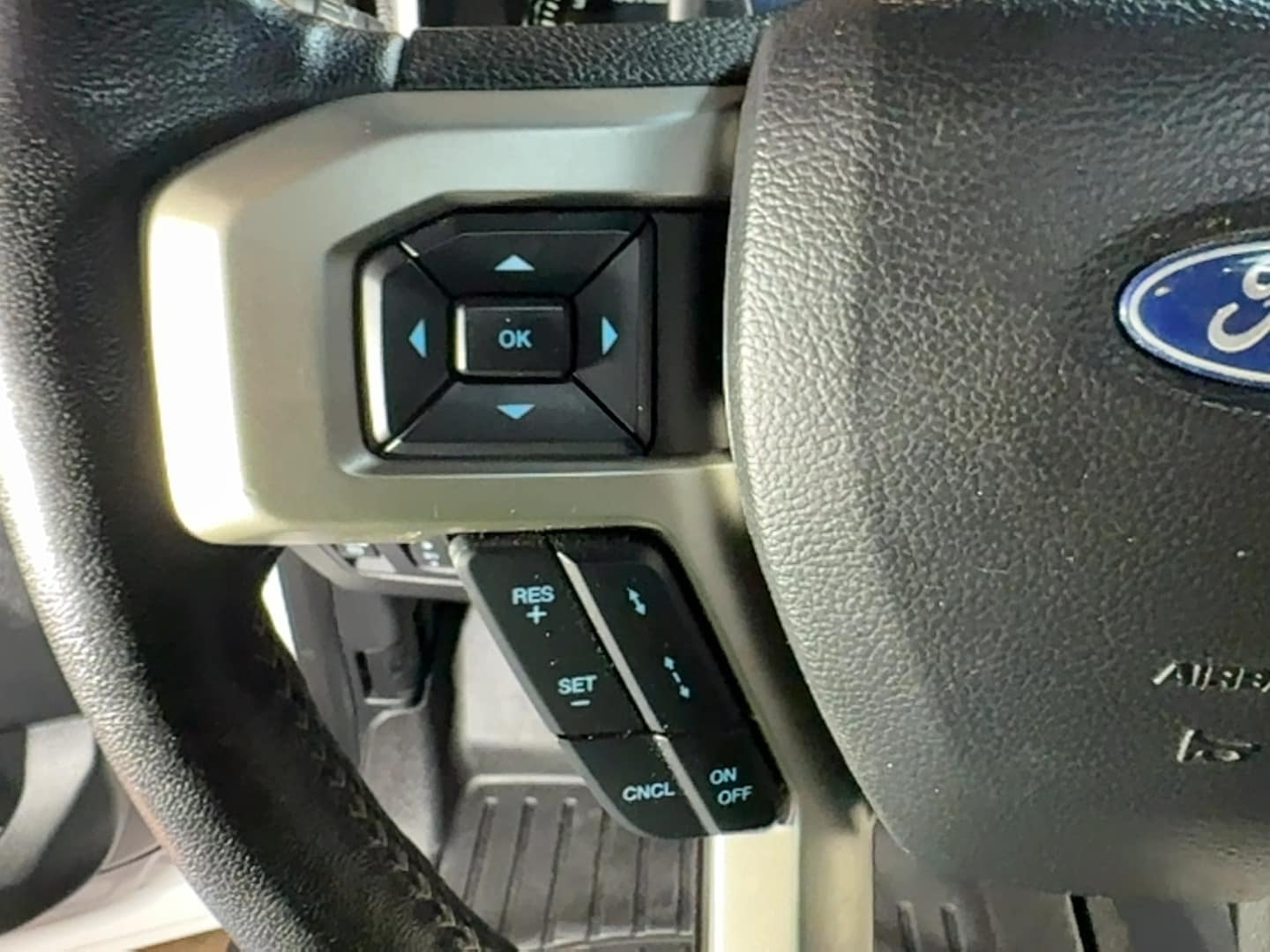 2020 Ford F-150 Lariat - Photo 25