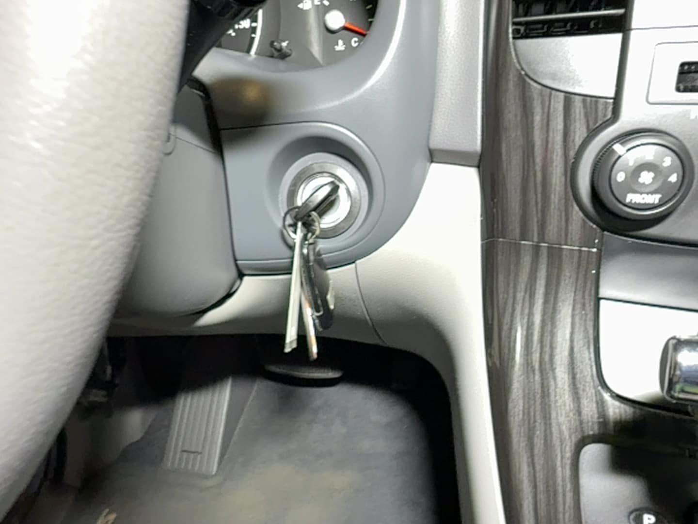 2012 Kia Sedona EX - Photo 25