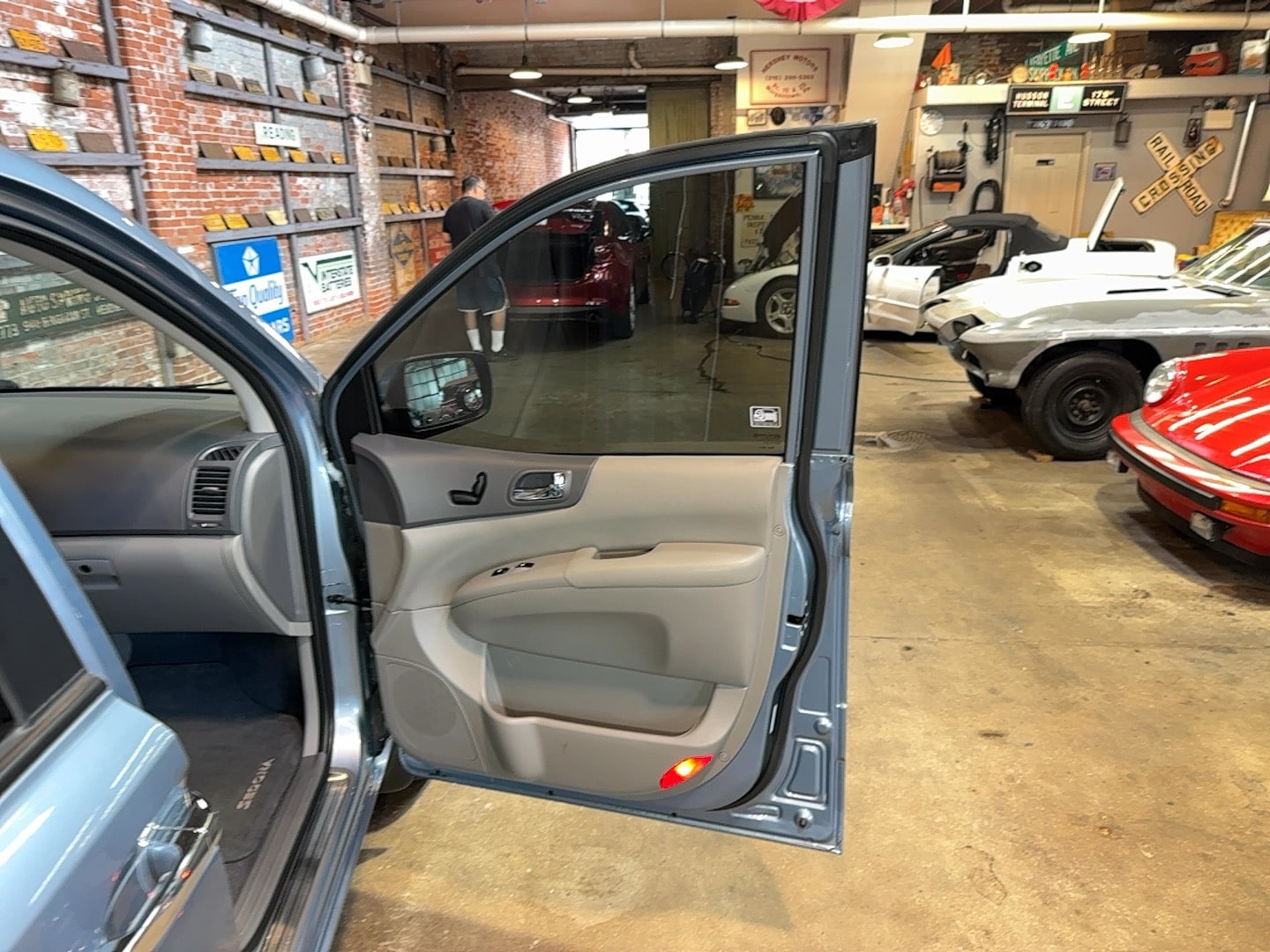 2012 Kia Sedona EX - Photo 103