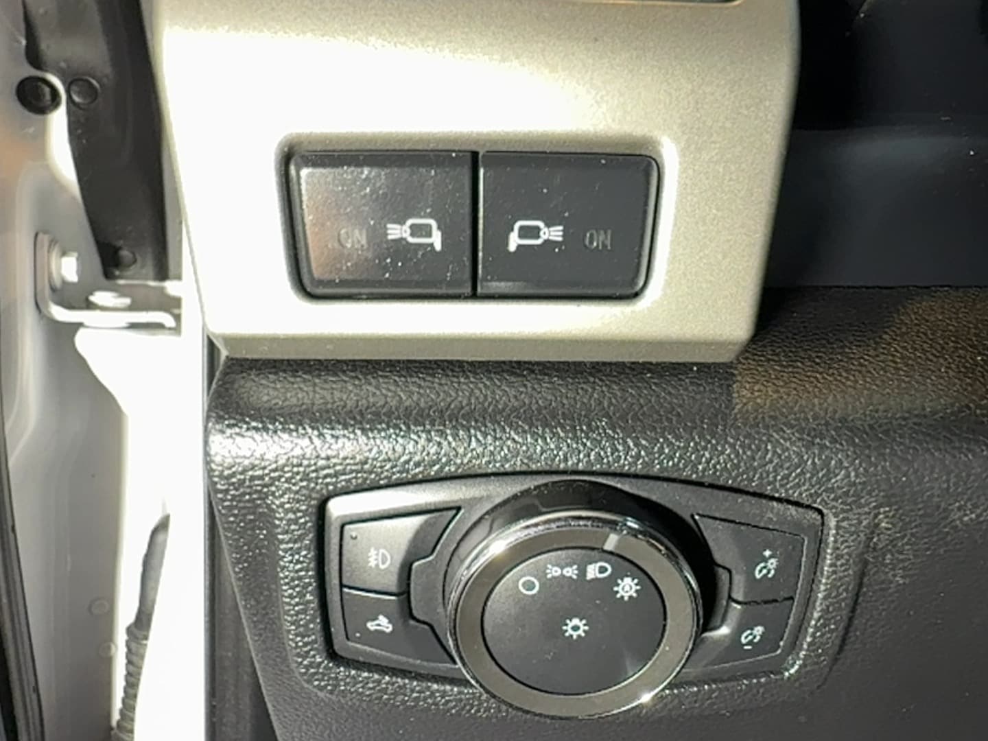 2020 Ford F-150 Lariat - Photo 19