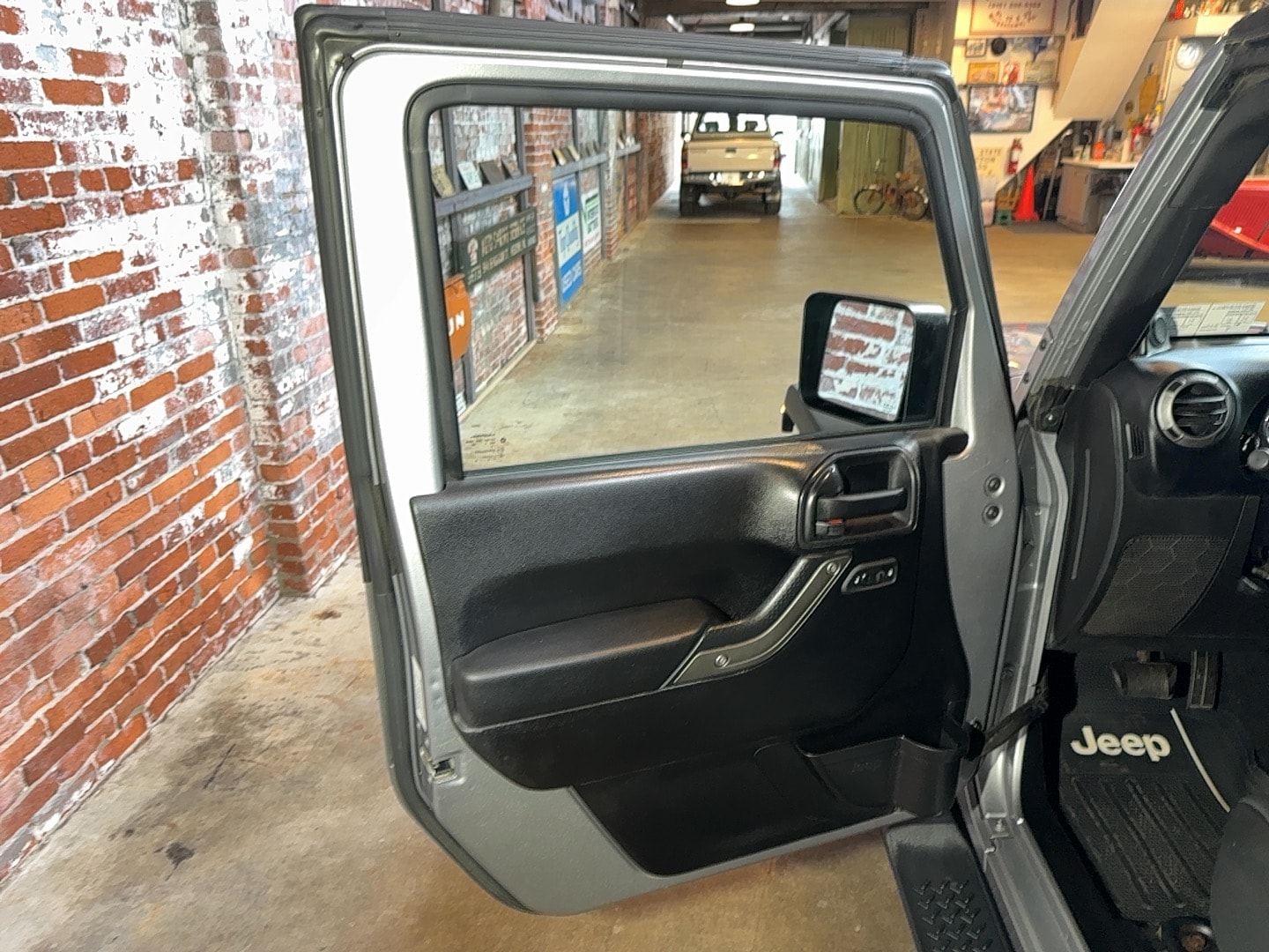 2013 Jeep Wrangler Unlimited Sport - Photo 9