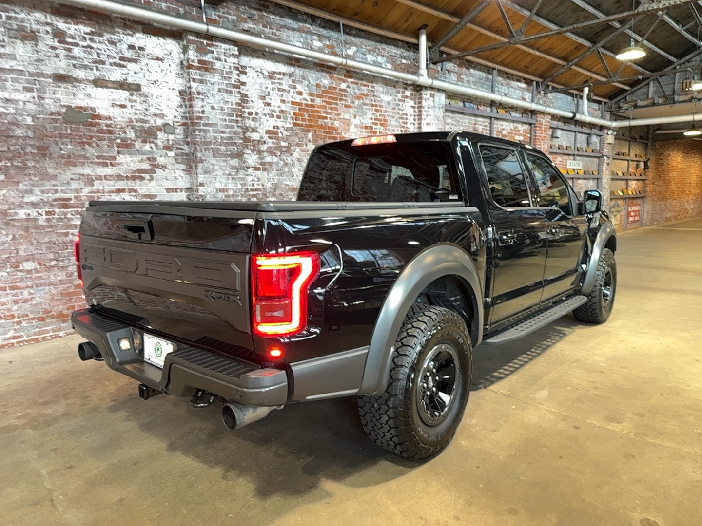 2018 Ford F-150 Raptor - Photo 3