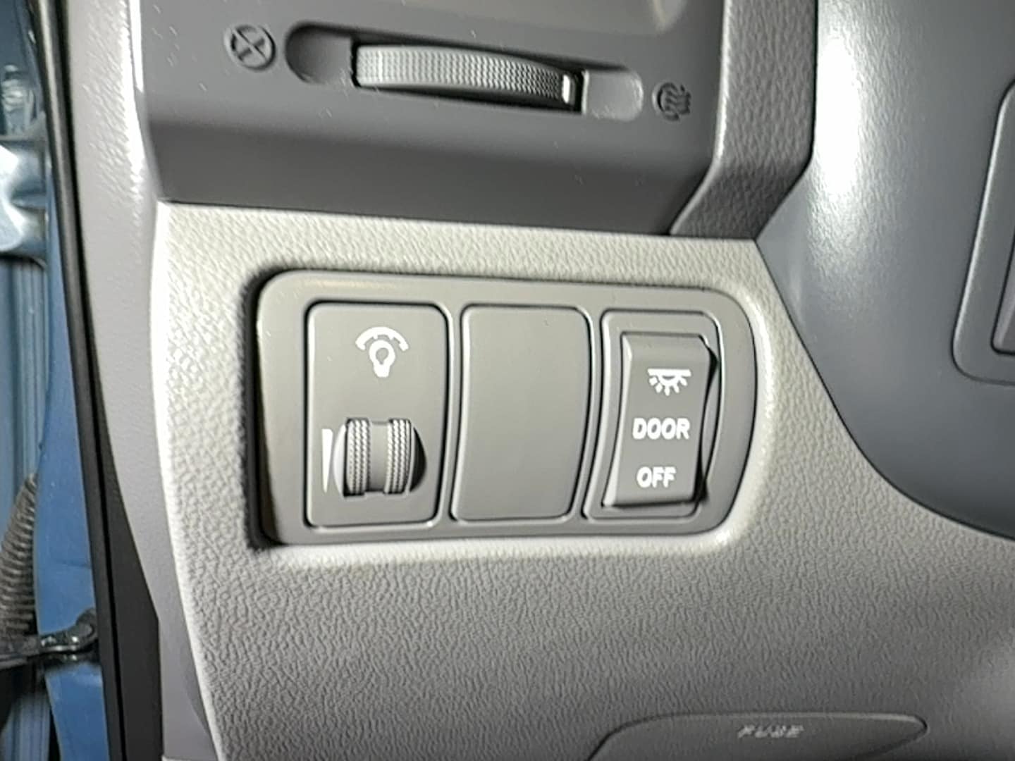 2012 Kia Sedona EX - Photo 23