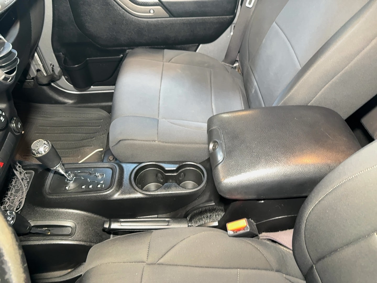 2013 Jeep Wrangler Unlimited Sport - Photo 25