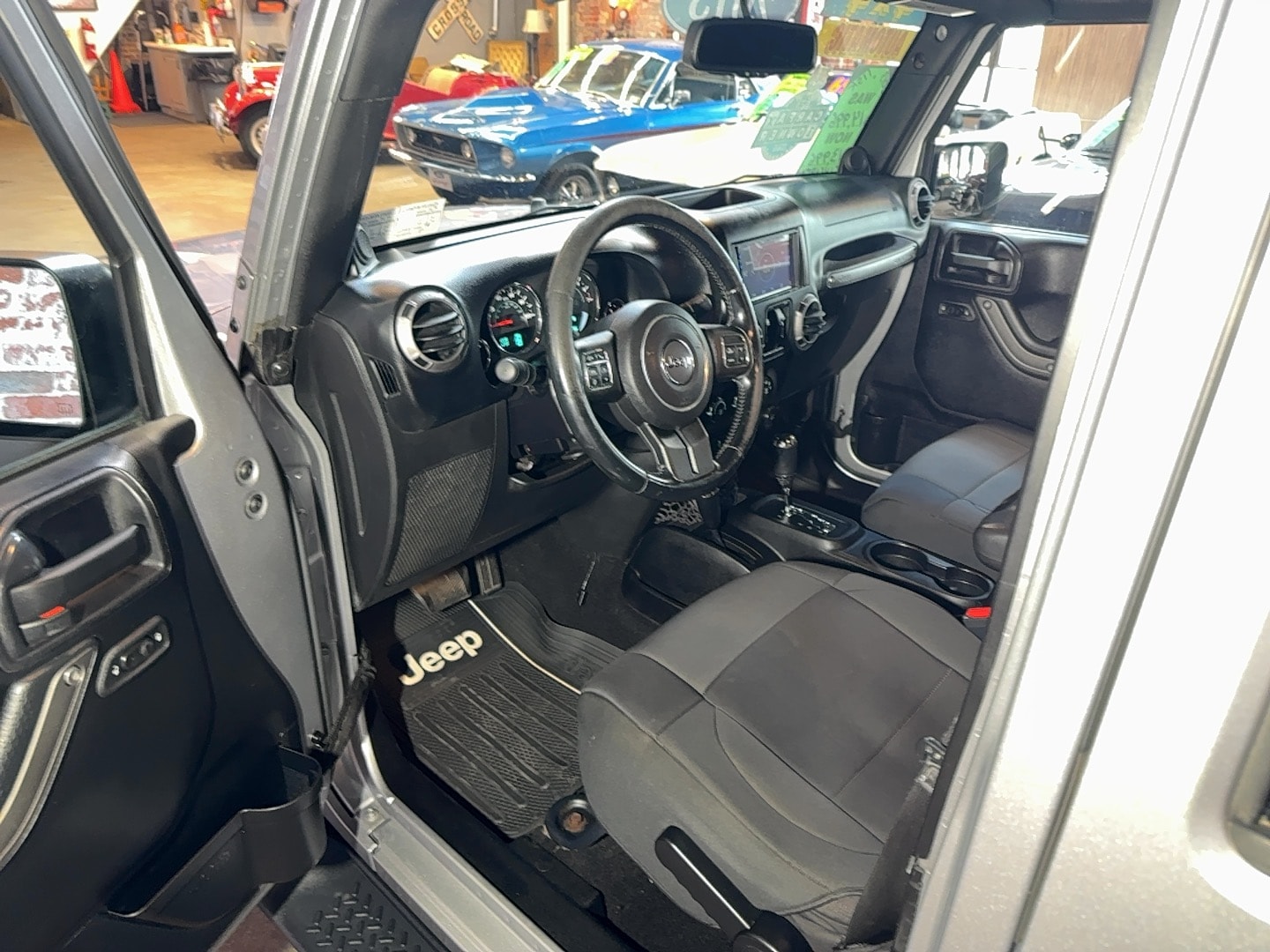 2013 Jeep Wrangler Unlimited Sport - Photo 11