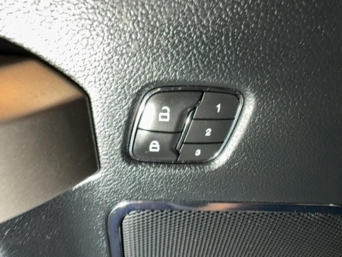 2020 Ford F-150 Lariat - Photo 28