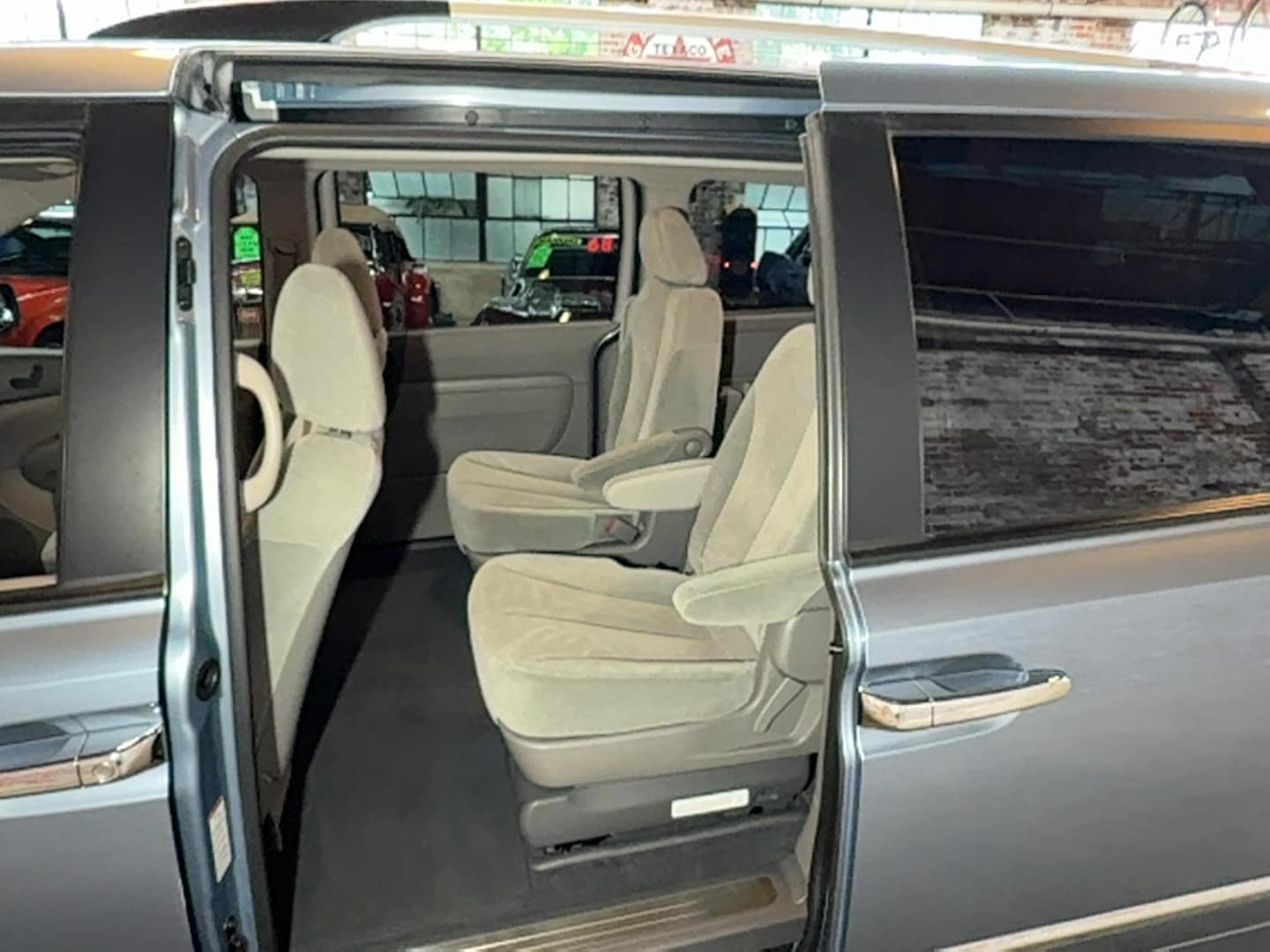 2012 Kia Sedona EX - Photo 61