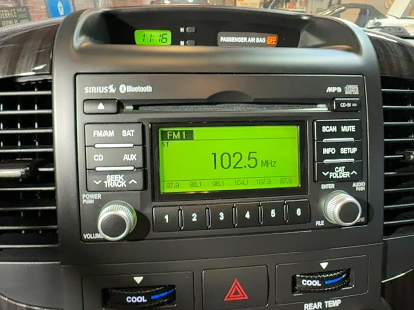 2012 Kia Sedona EX - Photo 26