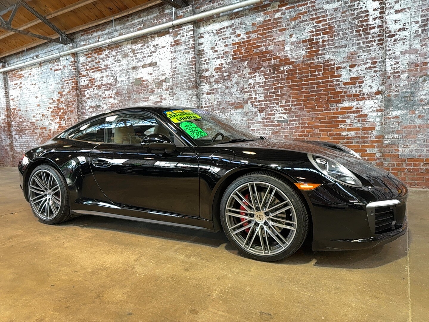 2017 Porsche 911 4S 4 GTS photo 2