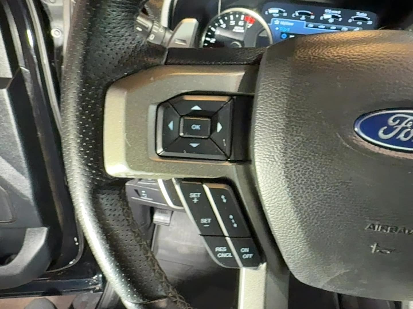 2018 Ford F-150 Raptor - Photo 18