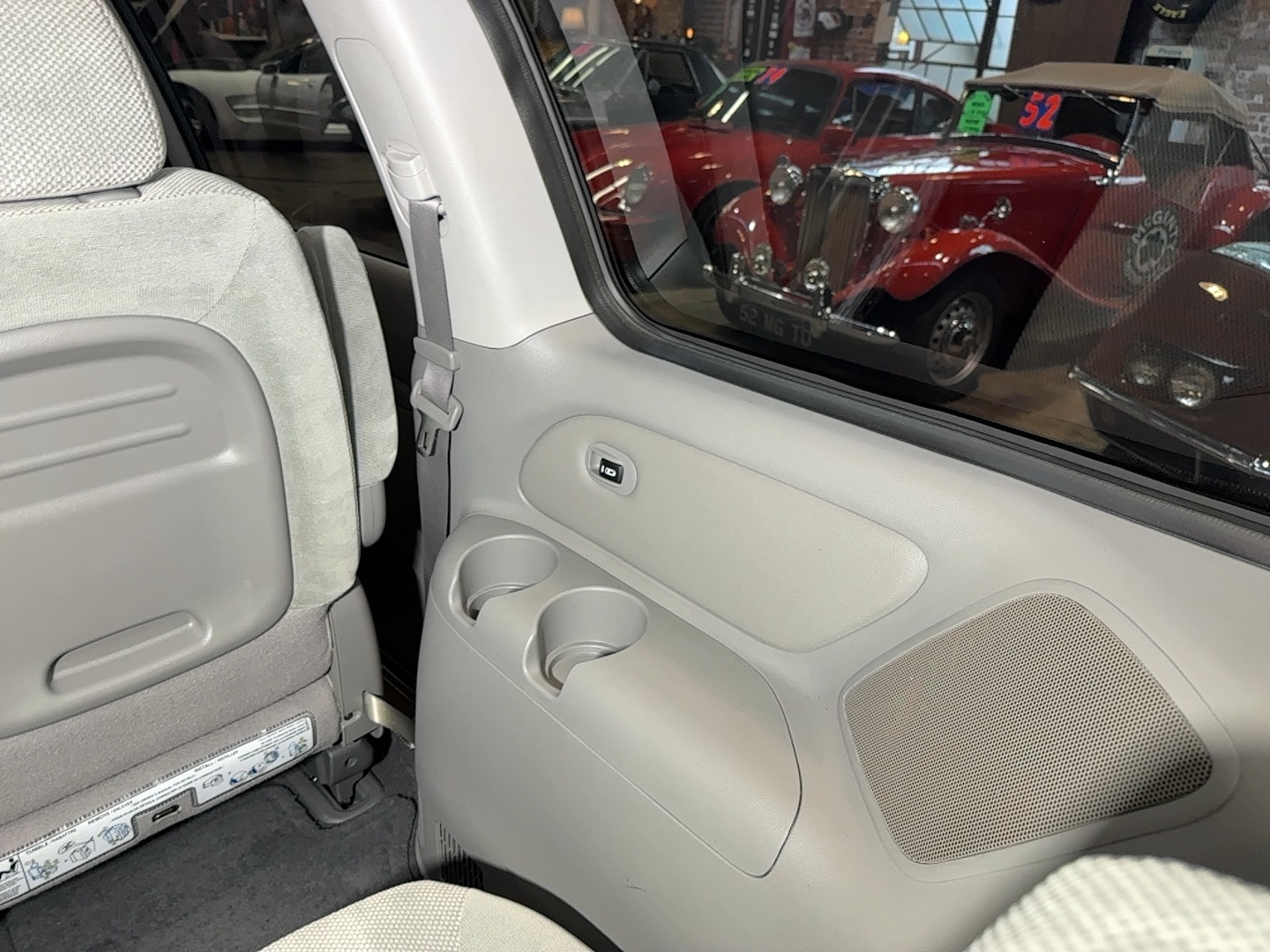 2012 Kia Sedona EX - Photo 90