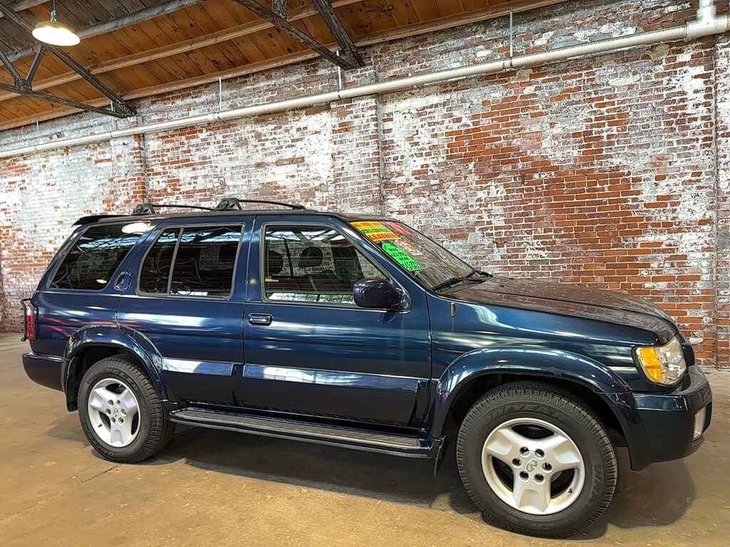 Used 2002 INFINITI QX4 Luxury SUV