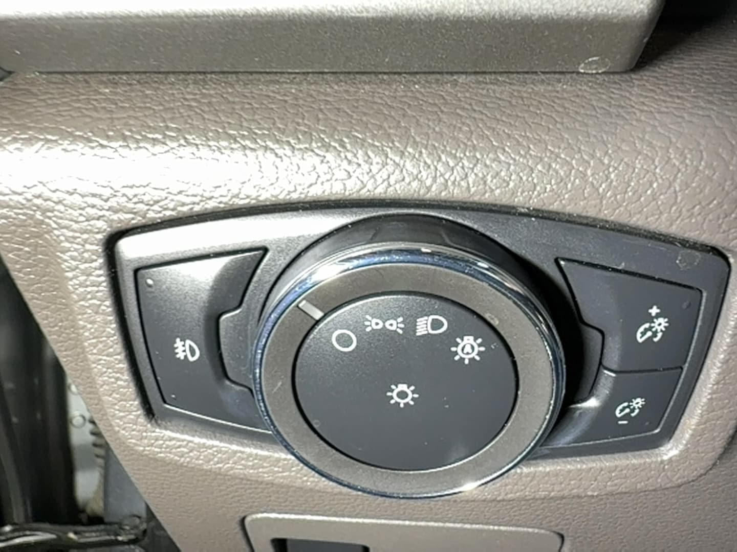 2020 Ford Expedition XLT - Photo 43