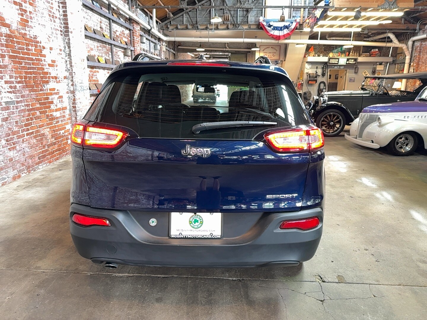 2015 Jeep Cherokee Sport photo 4