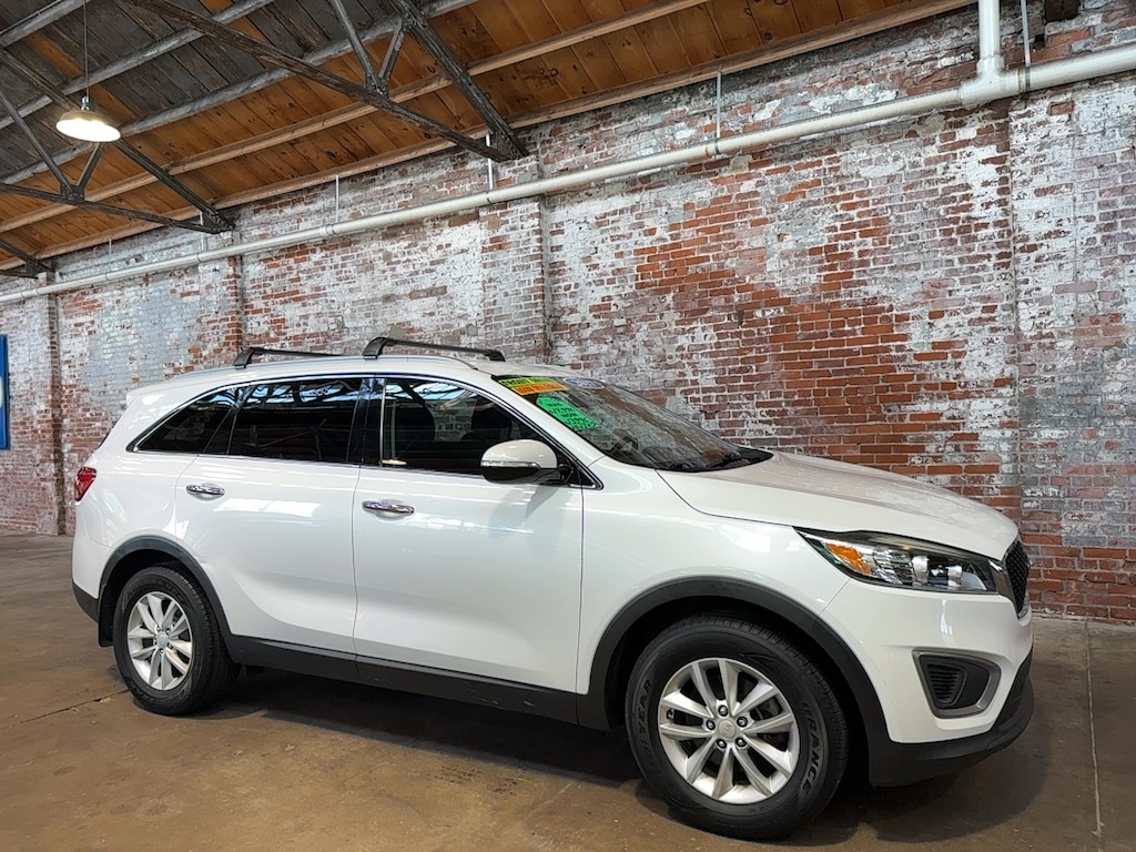 Used 2017 Kia Sorento 2.4L LX SUV