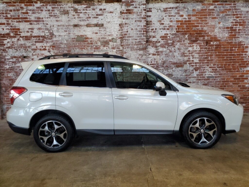 Used 2014 Subaru Forester 2.0XT Touring w/Keyless Start/EyeSight/HID SUV