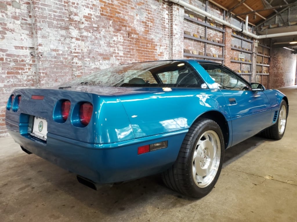 Used 1995 Chevrolet Corvette Base Coupe