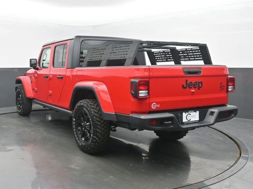 Used 2021 Jeep Gladiator Willys 4x4 Truck