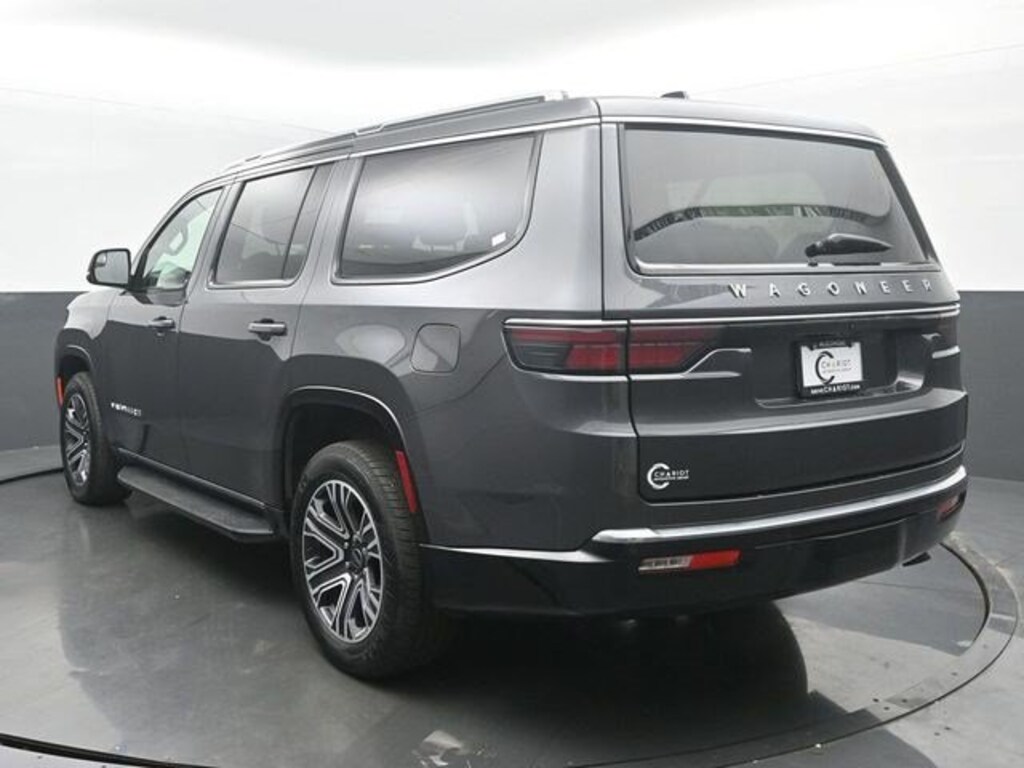Used 2025 Jeep Wagoneer 4x4