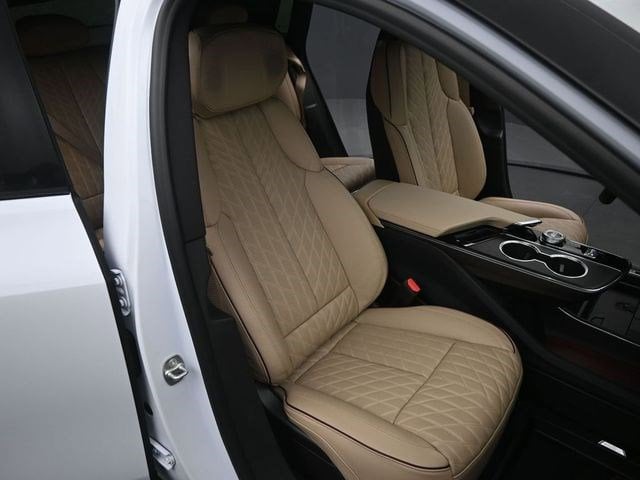 2026 Cadillac LYRIQ Signature Sport - Photo 19