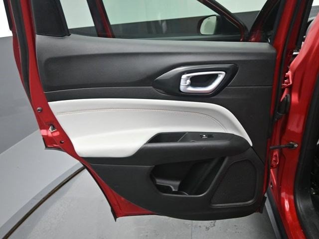 2025 Jeep Compass Limited - Photo 14