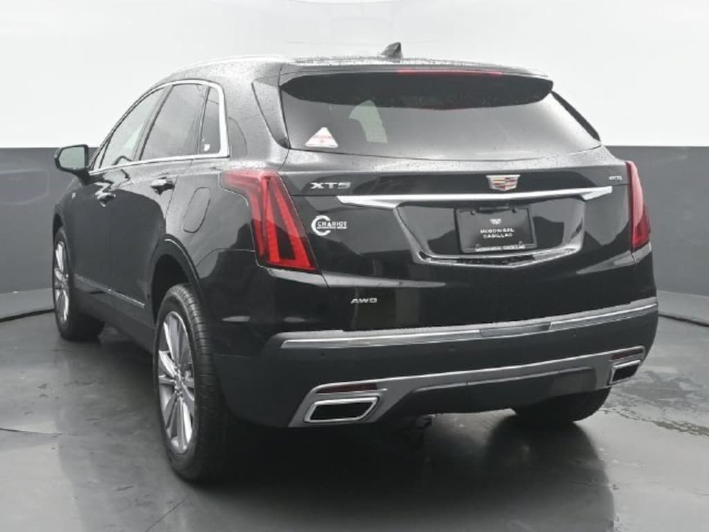 New 2026 CADILLAC XT5 Premium Luxury SUV
