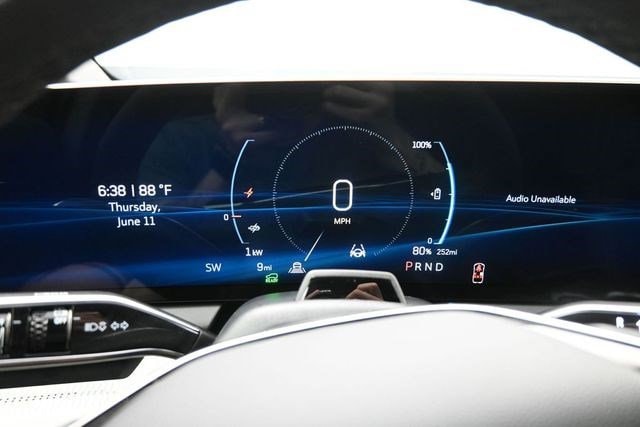 2026 Cadillac OPTIQ Sport - Photo 31