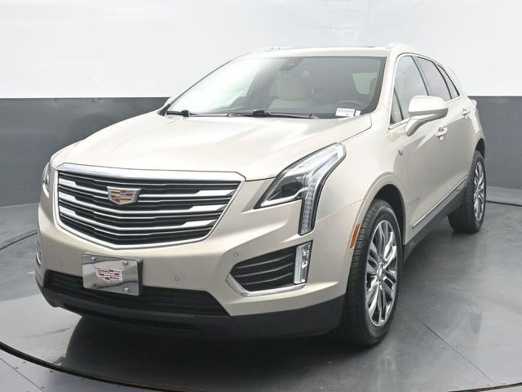 Used 2017 CADILLAC XT5 Premium Luxury FWD SUV