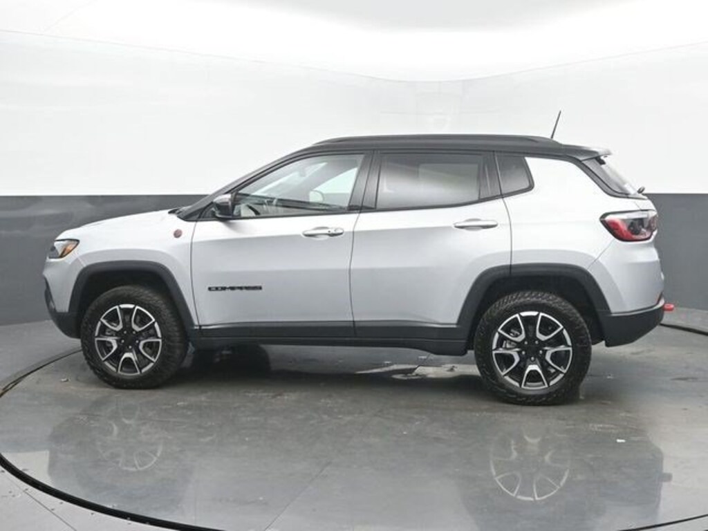 Used 2024 Jeep Compass Trailhawk 4x4 SUV