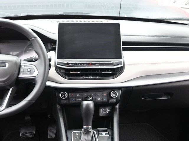 2025 Jeep Compass Limited - Photo 25