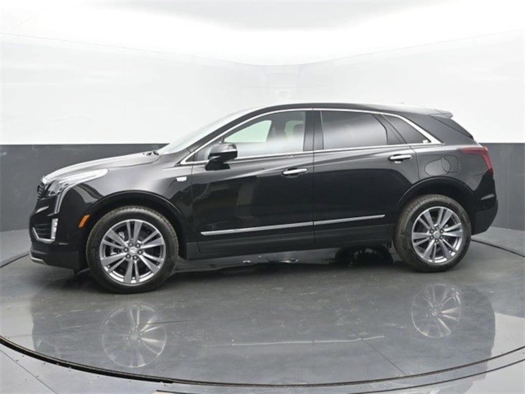 New 2026 CADILLAC XT5 Premium Luxury SUV