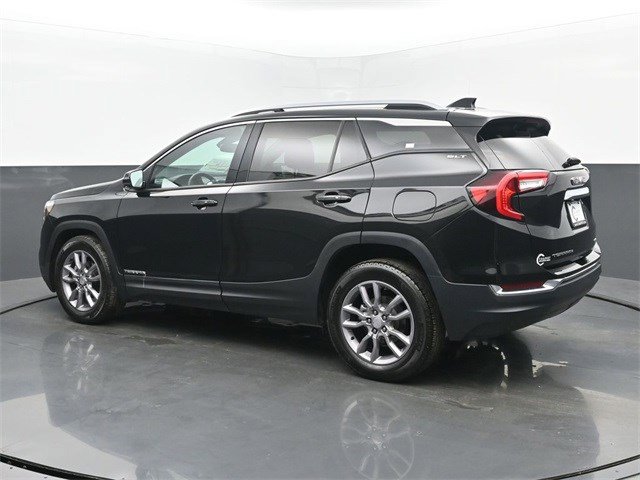 2024 Gmc Terrain SLT photo 2