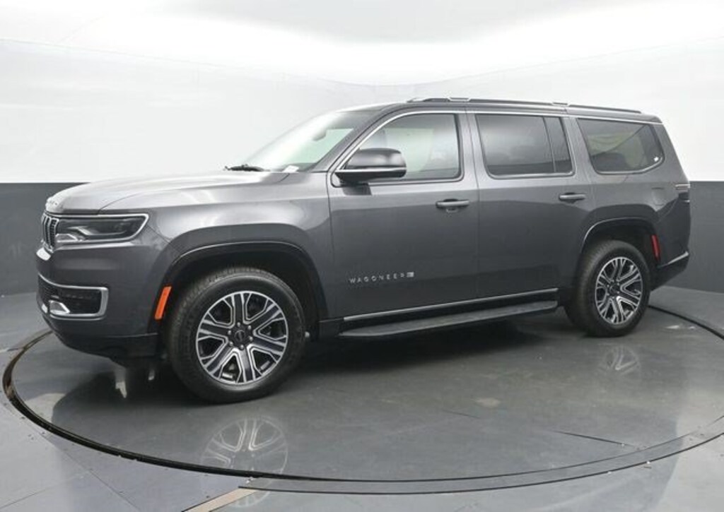 Used 2025 Jeep Wagoneer 4x4