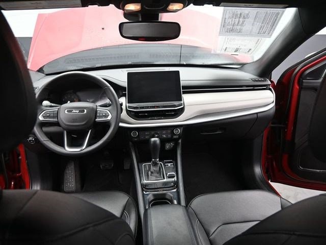2025 Jeep Compass Limited - Photo 23