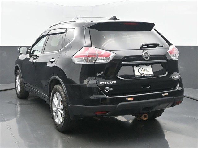 2015 Nissan Rogue SV photo 4