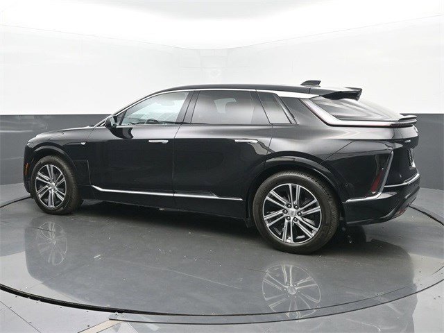 2024 Cadillac Lyriq Luxury photo 3