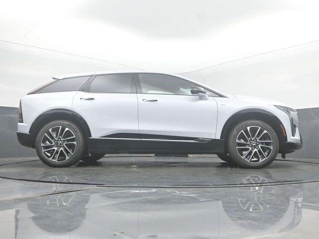 2026 Cadillac OPTIQ Sport - Photo 53