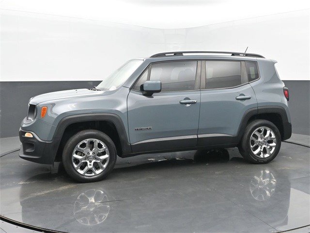2017 Jeep Renegade Latitude photo 2