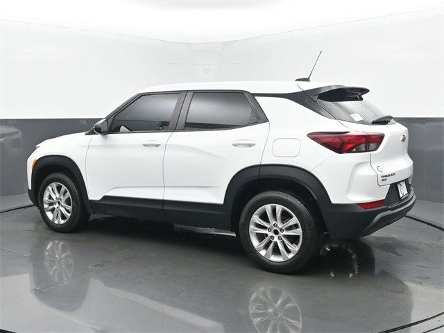 2021 Chevrolet Trailblazer LS photo 2