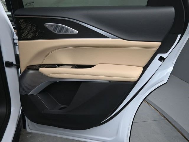 2026 Cadillac LYRIQ Signature Sport - Photo 16