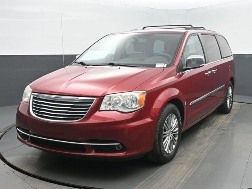 Used 2014 Chrysler Town & Country Touring-L